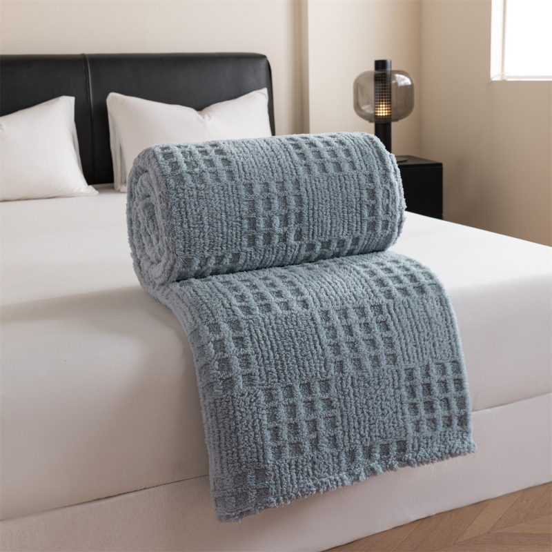 Jesen-zimska jacquard deka od mliječnog velura, jedne boje, s uzorkom waffles, za krevet i ured
