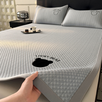 Kolm-osaline mattide komplekt jääsilkist ja rotangist, tikandiga, kokkupandav kaasaegne disain, Good Sleep Weaving