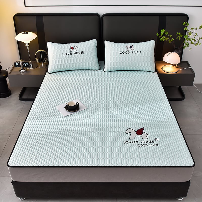 Lateksa gultas pārklājuma komplekts (3 daļas) ar izšuvumu, 5 mm biezums, vasaras stils, mazgāšana mazgājamā mašīnā, dabīgs latekss 80-90%