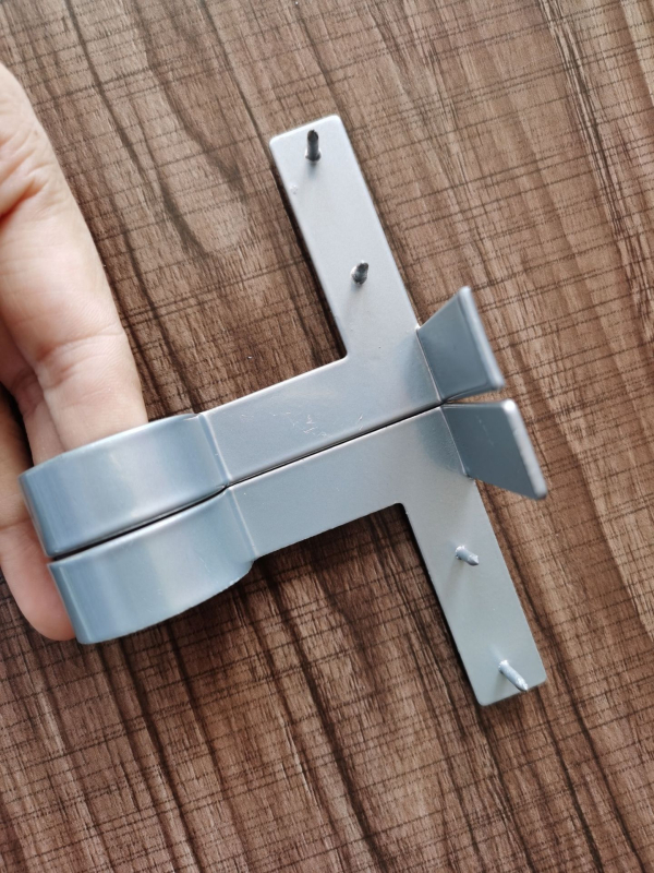 Aizkaru stieņa stiprinājums ar āķi | Materiāls: cinka sakausējums; Tips: universāls; Stils: moderns un vienkāršs