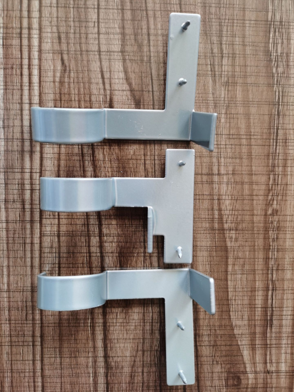 Aizkaru stieņa stiprinājums ar āķi | Materiāls: cinka sakausējums; Tips: universāls; Stils: moderns un vienkāršs