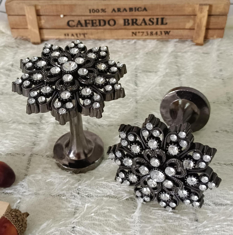 Sniega pārslas formas taisnais aizkaru āķis, cinka sakausējums + rhinestones, modelis Qx--014, piemērots karājamām aizkarēm, iekļauti skrūves un gumijas vāciņi