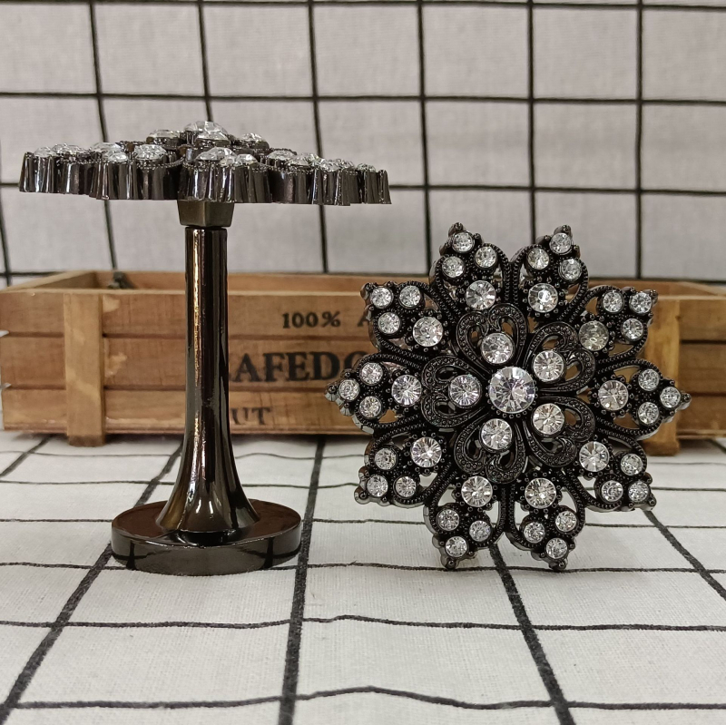 Sniega pārslas formas taisnais aizkaru āķis, cinka sakausējums + rhinestones, modelis Qx--014, piemērots karājamām aizkarēm, iekļauti skrūves un gumijas vāciņi