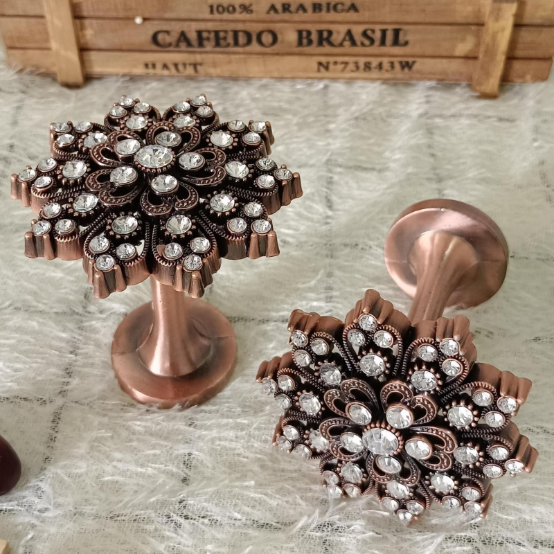 Sniega pārslas formas taisnais aizkaru āķis, cinka sakausējums + rhinestones, modelis Qx--014, piemērots karājamām aizkarēm, iekļauti skrūves un gumijas vāciņi