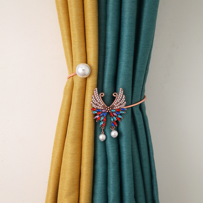 Aizkaru siksnas ar pūkām, tauriņa dizains, kaķa acs akmens, metāls (Materiāls: Metāls; Stils: Amerikas stils; Pielāgojams: Jā; Licencēts savs zīmols: Jā)