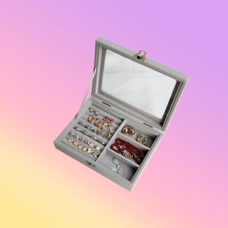 Kaelakee hoiukarp flaneli vooderdusega, tolmukindel kaas, moods minimalistlik disain