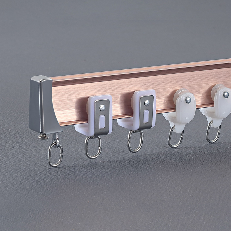 Alumīnija aizkaru sliede, modelis JFL-F07, roku izliekama, griestu vai sānu uzstādīšanai, piemērota aizkariem tipam suspensija