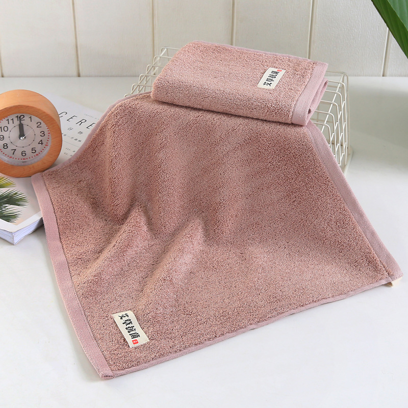 Kvadratni ručnik za lice od bambusovih vlakana s prirodnom antibakterijskom zaštitom, težina 55 g, 32 niti, jednostruko pređa, tkanina običnog pletenja