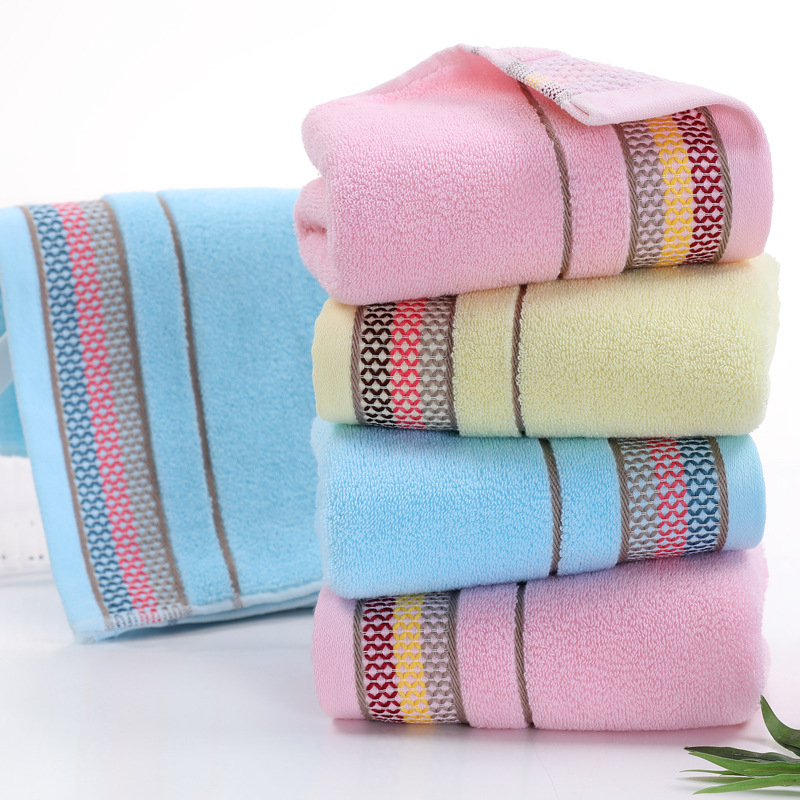 Ručnik za lice – Išiven logotip, 100% pamuk, 32s pređa, Hemming i Jacquard, 100–120 g, Mogućnost prilagodbe
