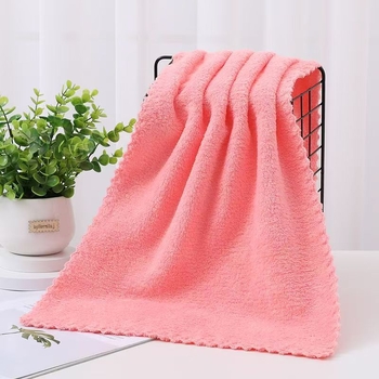 Комплект кърпи в подаръчна кутия — коралов плюш, абсорбиращи кърпи, сет от две кърпи, около 130 г за всяка, възможност за лого