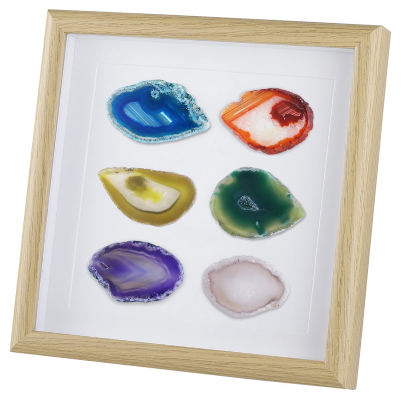 Natūralus agato lakštas rėmo ornamentas — neformuotas natūralus akmuo, išpjautas ir poliruotas, modernus minimalistinis stilius