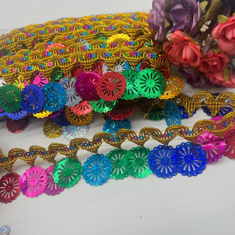 Rankų darbo lazeriu iškirpta kutų nėrinių juostelė su karoliukais, poliesteris – lapų rašto etniniams aksesuarams