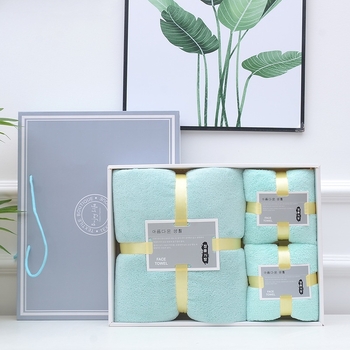 Set prosoape Coral fleece într-o cutie cadou, trei piese, 600 g în total, țesătură simplă, brocart poliester