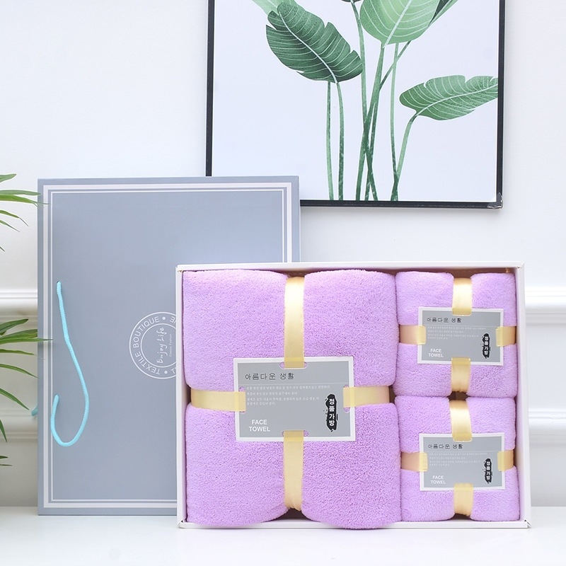 Set prosoape Coral fleece într-o cutie cadou, trei piese, 600 g în total, țesătură simplă, brocart poliester