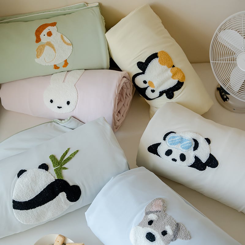 Izšivana dječja karikatura deka s hlađenom tkaninom, punjenje od poliestera, reaktivno bojanje, gustoća tkanine 128x68