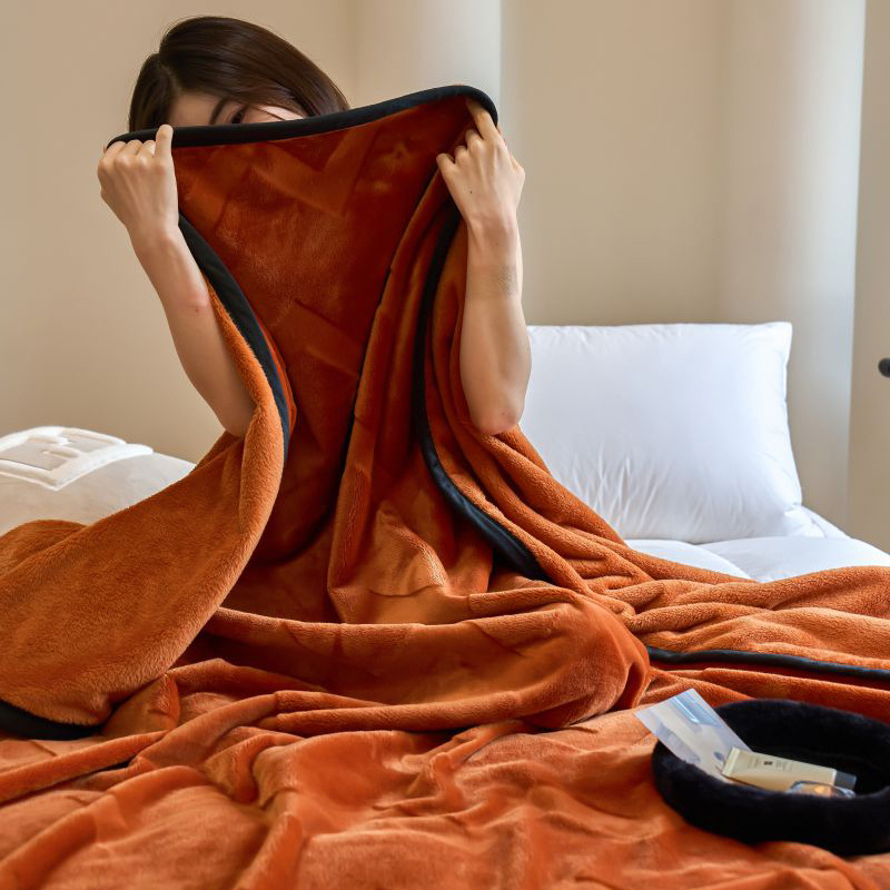 Deka od mliječne vune | Poliester • Težina 1500–2000 g • Za sve sezone • Stil: moderni jednostavnost