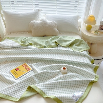 Suvised kerge puuvillane kolmekihiline gazepadja, sojakiud täide, masinapesu