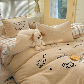 Set de pat din catifea lapte, 4 piese, cu model cartoon animale, 4500–5000 g, iarnă-toamnă, imprimare reactive