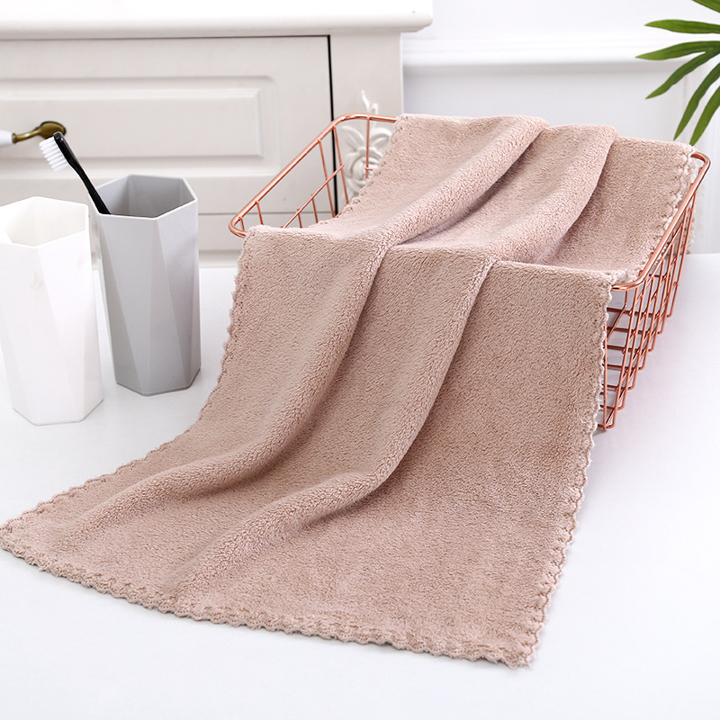 3-dijelni set ručnika od Coral fleece: ručnik za kupanje, ručnik za struk, ručnik za lice; jednostavno tkanje; težina 50–80 g