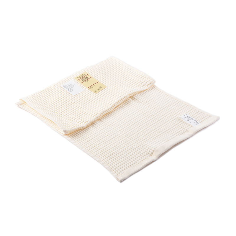 Méhsejt mintás pamut törölközők – jacquard szövés, 100% pamut, 21 szál, anyagtömeg 50 g alatt, tartalmaz kéztörlőt, arctörlőt és fürdőtörölközőt