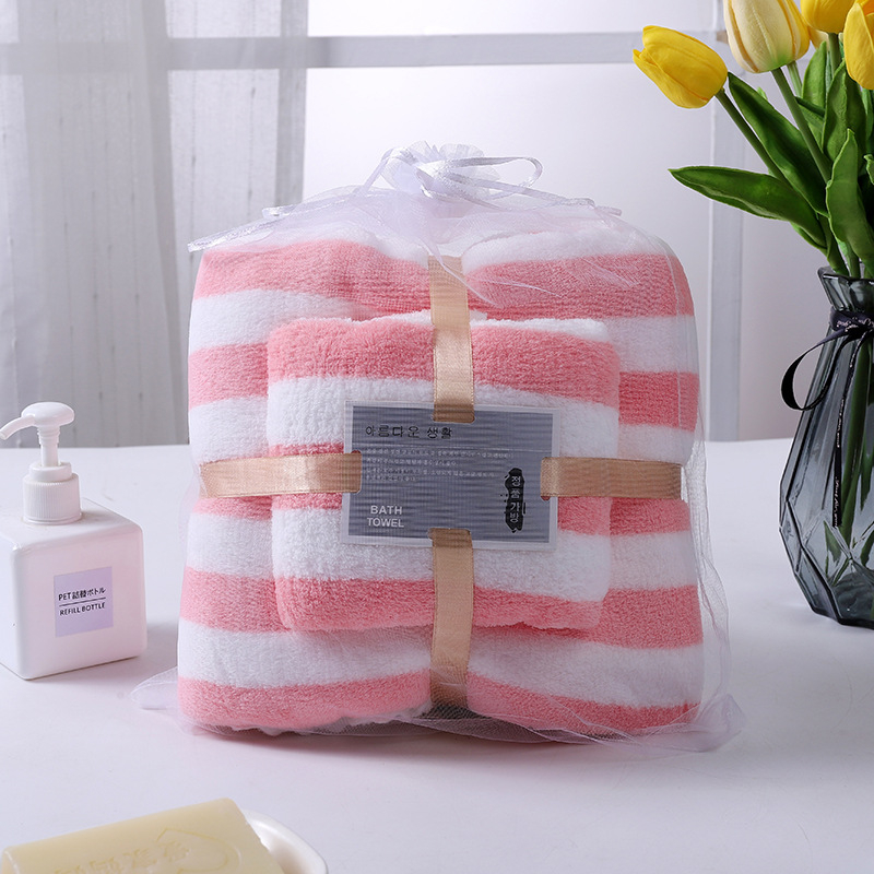 Veliki ručnik za kupanje od coral fleece sa širokim prugama, ekstra velik, debeo i mekan za cijelo tijelo.