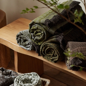 Pamuk džakard deka za bacanje – uzorak biljaka i cvijeća, lagane težine ispod 300 g, deka od niti