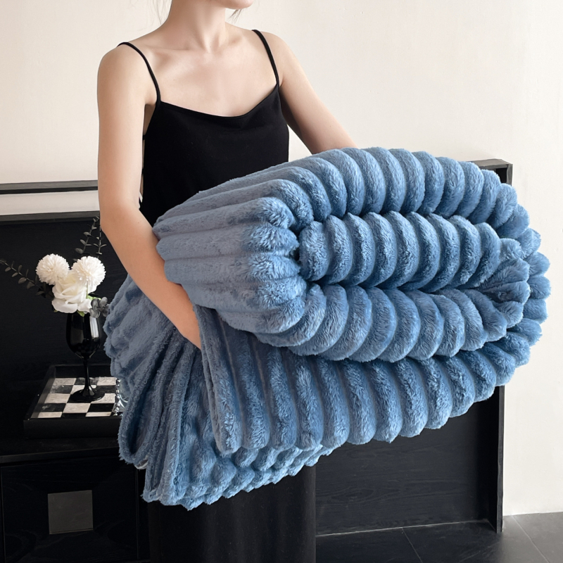 Prugasta coral fleece deka, poliesterska vlakna, 500 g, proljeće i jesen, skupljanje 3%