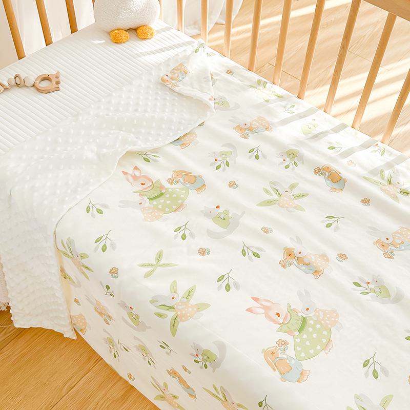 Kūdikio pledas iš 100% medvilnės, 200–300 g; tinkamas naujagimiams ir vaikams iki 12 metų; visų metų naudojimui; pritaikomas apdorojimas