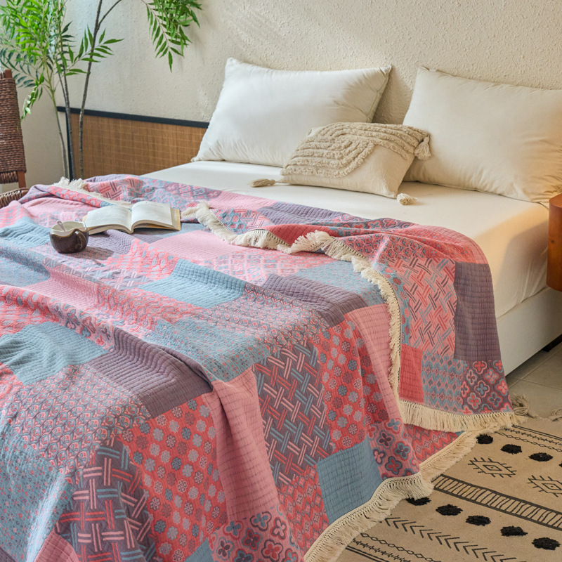 Šiaurietiško stiliaus trijų sluoksnių pledas iš medvilnės ir lino su augalų bei gėlių raštu, 1500–1999 g