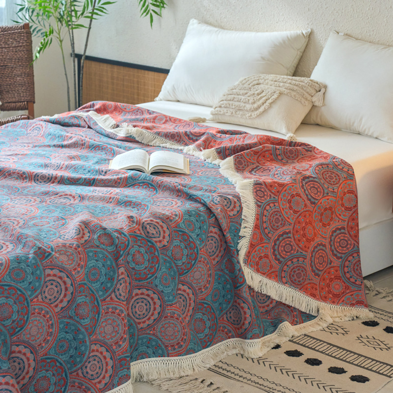 Šiaurietiško stiliaus trijų sluoksnių pledas iš medvilnės ir lino su augalų bei gėlių raštu, 1500–1999 g