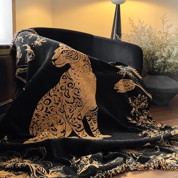 Плетено кадифено одеяло с лек лукс стил (Есен–Зима; 1000–1499 g; Полиестер)