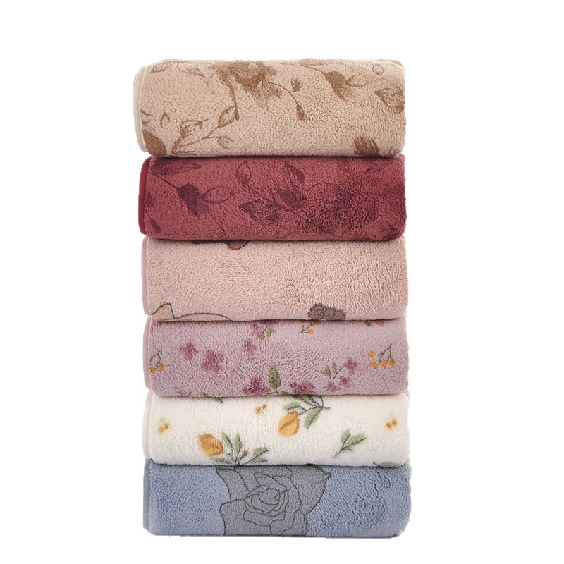 Omax koralni fleece ručnik za lice s floralnim printom, debeli i upijajući, 50–80 g, 100d, tiskano