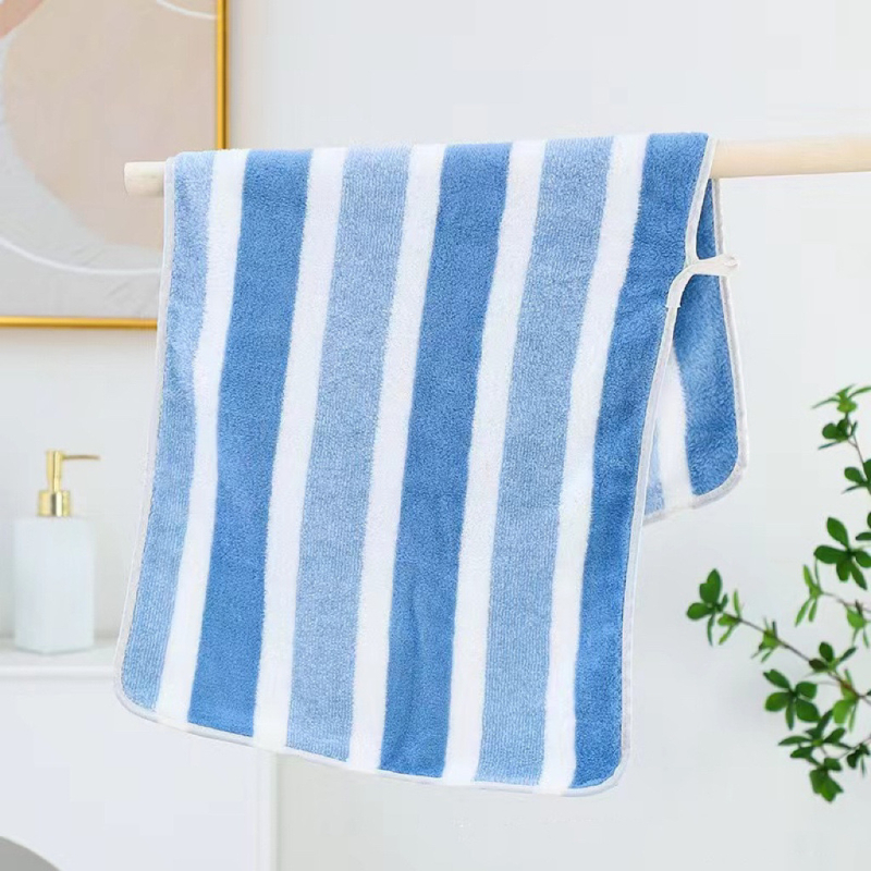 Set prosoape de baie, în dungi, fleece coral, greutate 200-300 g, rezistent la scame