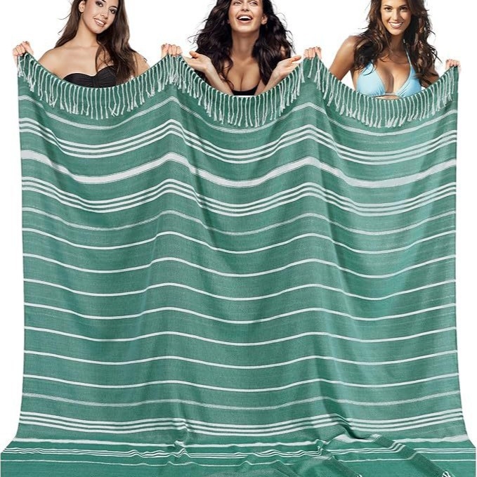 Prosop de plajă turcesc cu ciucuri — microfibră, 200–300 g, 16 fire, țesătură simplă, personalizare disponibilă