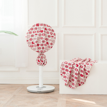 Ventiliatoriaus gaubtas – dulkėms atsparus audinys; 100% audinys; Modernus minimalistinis stilius; Tinka staliniams ir grindiniams ventiliatoriams