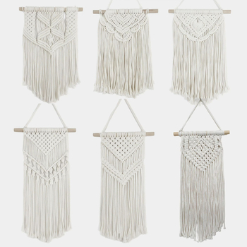 Bohemiško stilia gobelenas, poliesterio–medvilnės mišinys, rankų audimas, netolygus forma, pritaikymas prieinamas