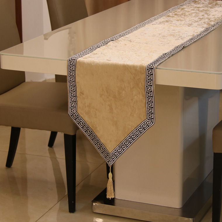 Laudlina triibulise mustriga, kaasaegne minimalistlik stiil — 90% polüester, 10% polüpropüleen, kohandatav töötlemine