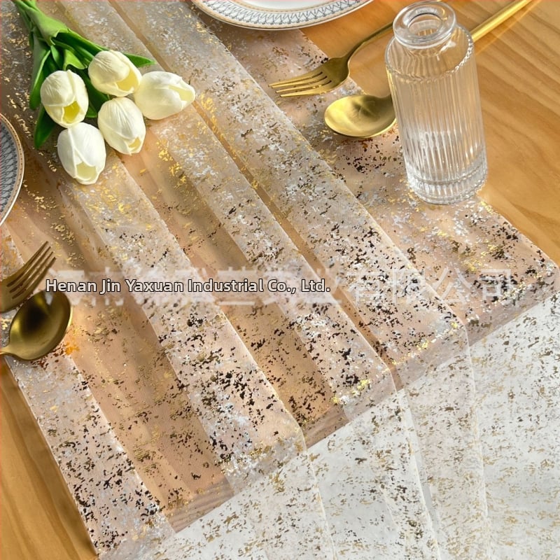 Kuldse fooliumiga tüll-laua laudlina kaasaegse minimalistliku stiiliga, särav võrgutusega, polüesterkangas, põhistruktuur polüester ja alakomponent polüester, kohandamine saadaval