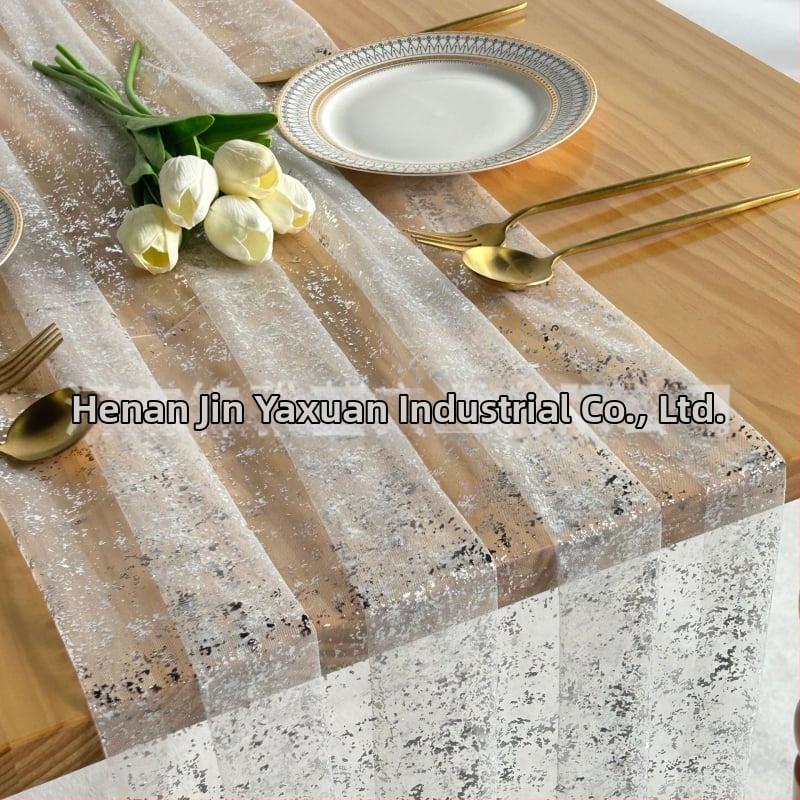 Kuldse fooliumiga tüll-laua laudlina kaasaegse minimalistliku stiiliga, särav võrgutusega, polüesterkangas, põhistruktuur polüester ja alakomponent polüester, kohandamine saadaval