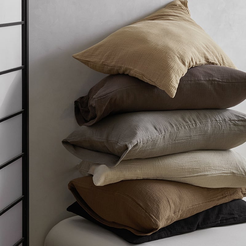 Σετ δύο μαξιλαροθήκες από βαμβακερή γάζα διπλού στρώματος, 100% βαμβάκι, ύφανση 60s, βαφή αντίδρασης, μοντέρνο μινιμαλιστικό στυλ, φιλικό προς το μωρό.