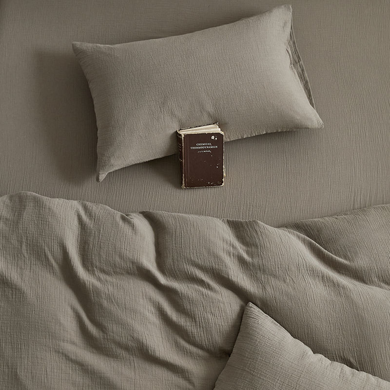 Σετ δύο μαξιλαροθήκες από βαμβακερή γάζα διπλού στρώματος, 100% βαμβάκι, ύφανση 60s, βαφή αντίδρασης, μοντέρνο μινιμαλιστικό στυλ, φιλικό προς το μωρό.