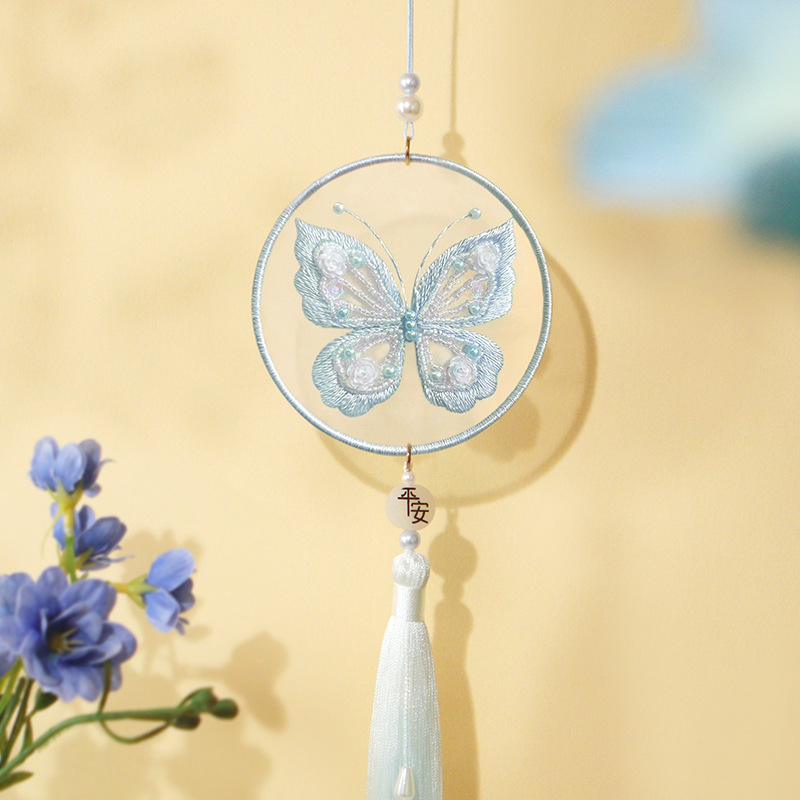 DIY kézimunka hímzőkészlet pillangó autómedálhoz — textil hímzés, egyéb hímző elemek, helyiségek: nappali, hálószoba, dolgozószoba