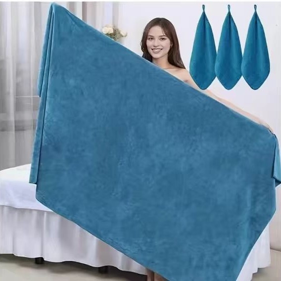 Set od 4 ručnika za kupanje, 120 x 200 cm, od poliesterskih vlakana; uključuje ručnike za plažu, ručnik za kupanje, kvadratni ručnik i ručnik deka