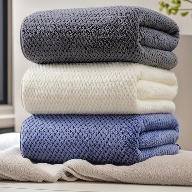 Vannitoas rätik — koralli fleece, ananassi võre tekstuur, kaal 200–300 g, 150D lõng, ääre õmblemine ja kohandatavus