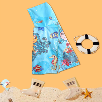 Laste kapuutsiga mikrofiiberist vannitükk, kiiresti kuivav, kahekülgne veluur, GSM 170-200, imav ja soe, multikas trükiga