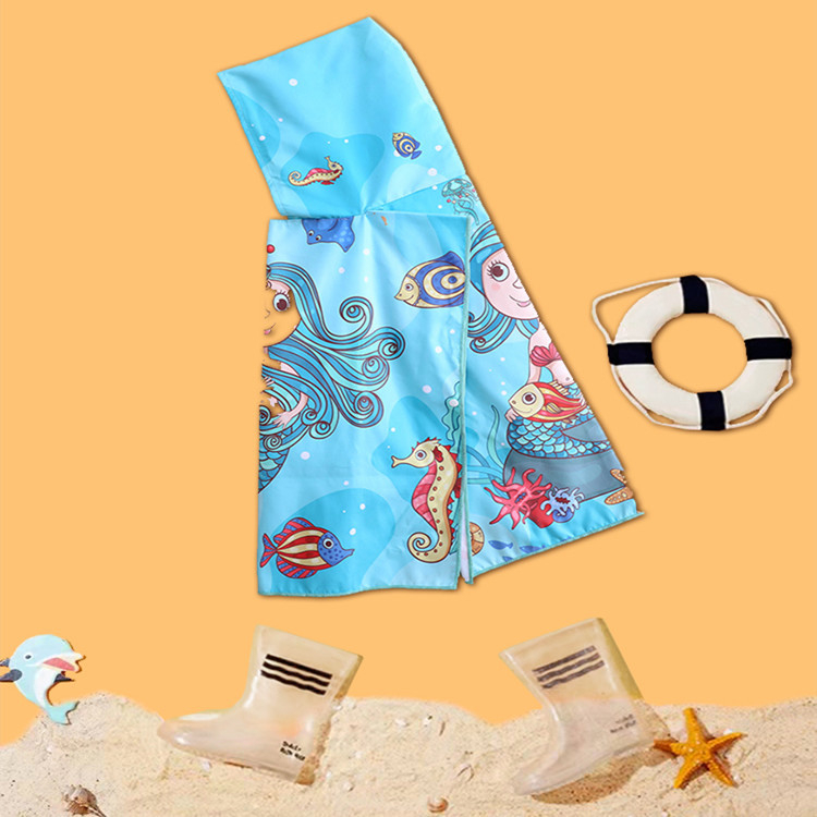 Laste kapuutsiga mikrofiiberist vannitükk, kiiresti kuivav, kahekülgne veluur, GSM 170-200, imav ja soe, multikas trükiga