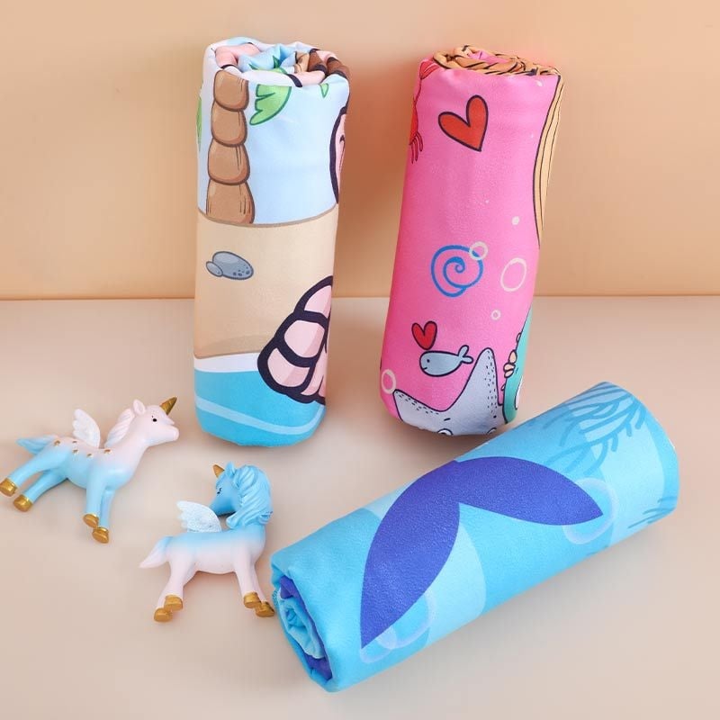 Laste kapuutsiga mikrofiiberist vannitükk, kiiresti kuivav, kahekülgne veluur, GSM 170-200, imav ja soe, multikas trükiga