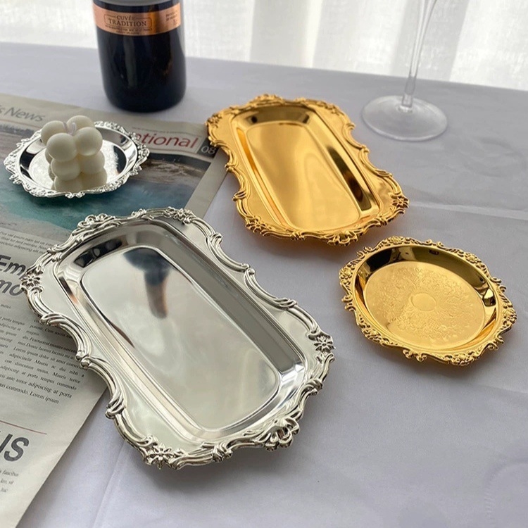 Ümmargune metallist taldrik – vasest elektroplaadiga kaetud, kerge luksuslik retro stiil, mitmesugused mustrid, sobib puuviljade, kookide ja tee serveerimiseks