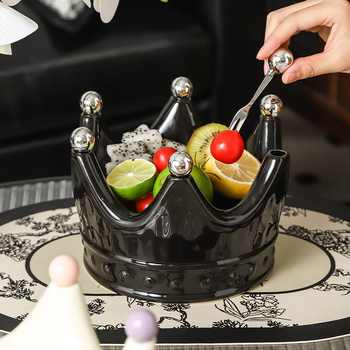 Portselani krooni kujuline puuviljade taldrik koos puuviljakahvaga, kerge luksuslik retro stiil, premium kvaliteet