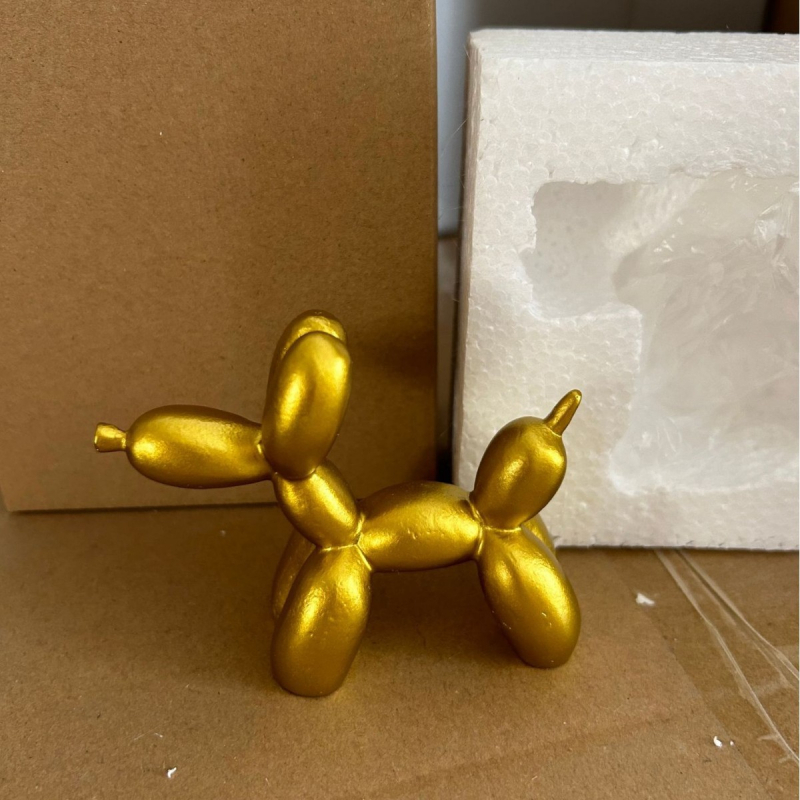 Декоративна скулптура балонено куче от смола, анимационен стил, марка Looking for rhyme; подарък за нов дом, пътуване, парти.